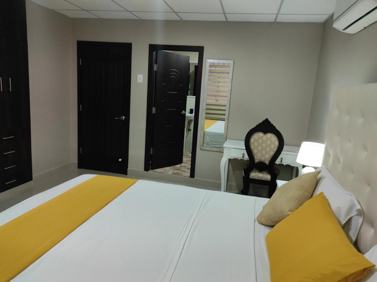 جواياكيل Royalinn المظهر الخارجي الصورة